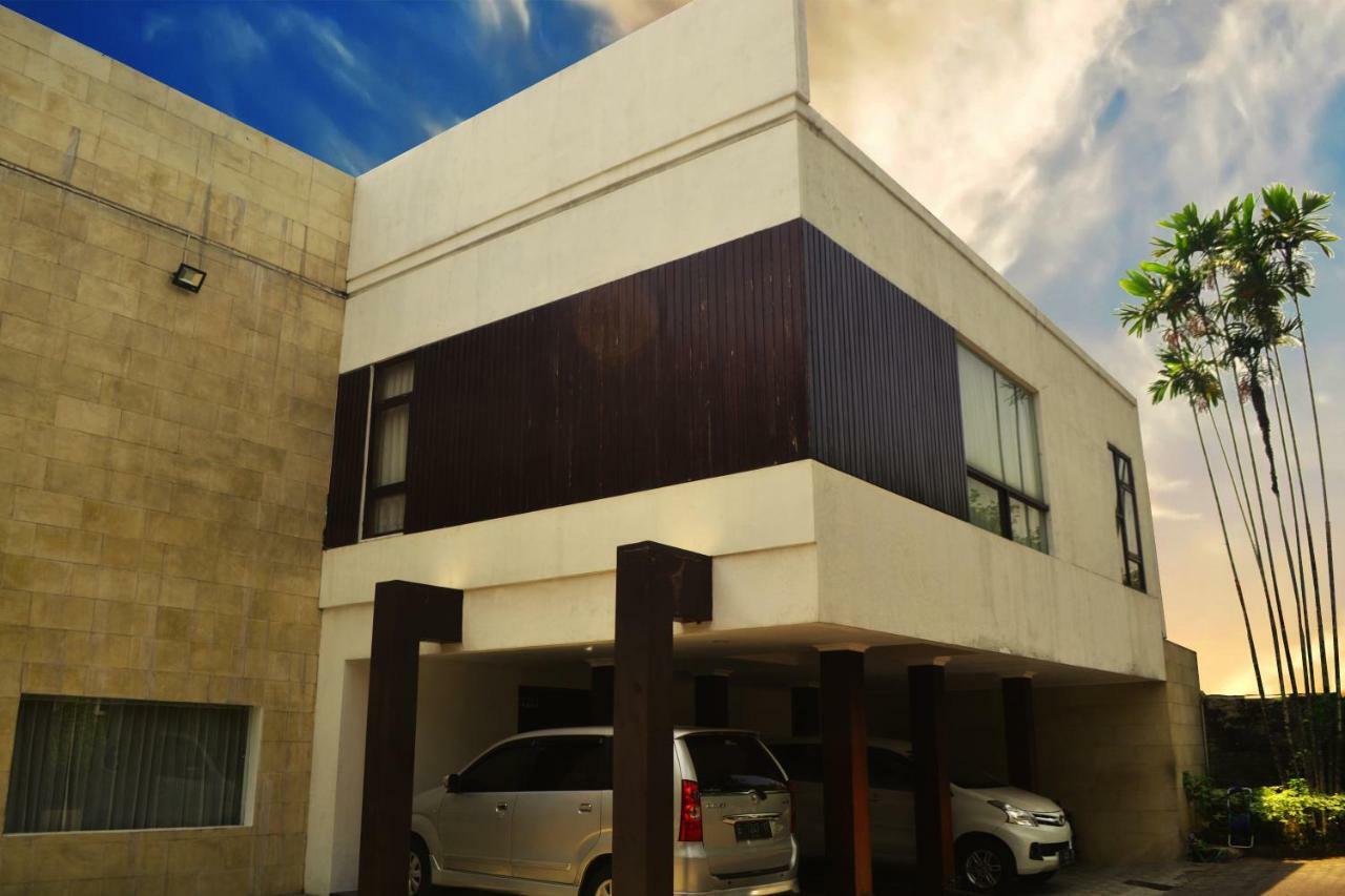 Srikandi Semarang Bagian luar foto