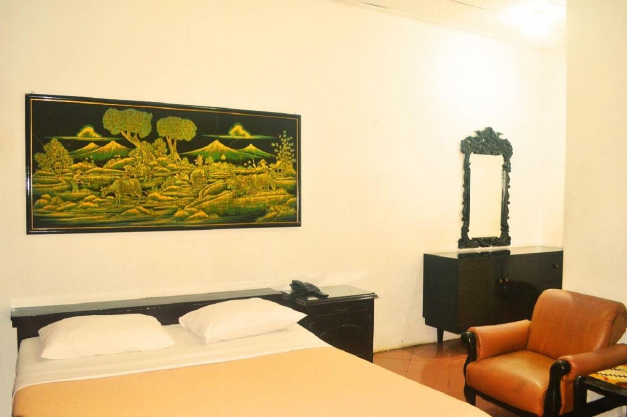 Srikandi Semarang Bagian luar foto